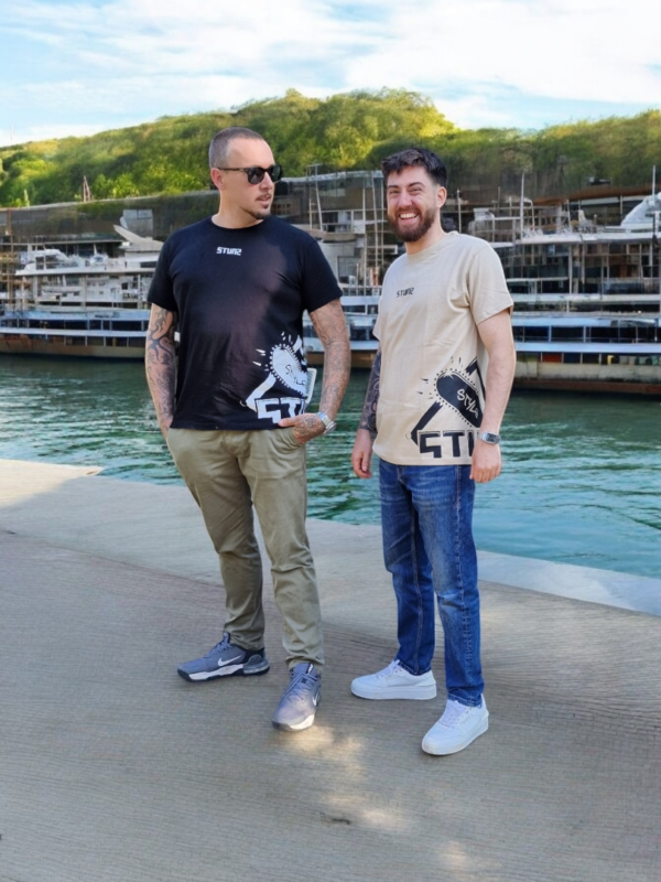 T-Shirt "Angestunzt"